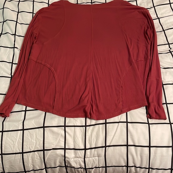 Women’s long sleeve top size small - Picture 2 of 3